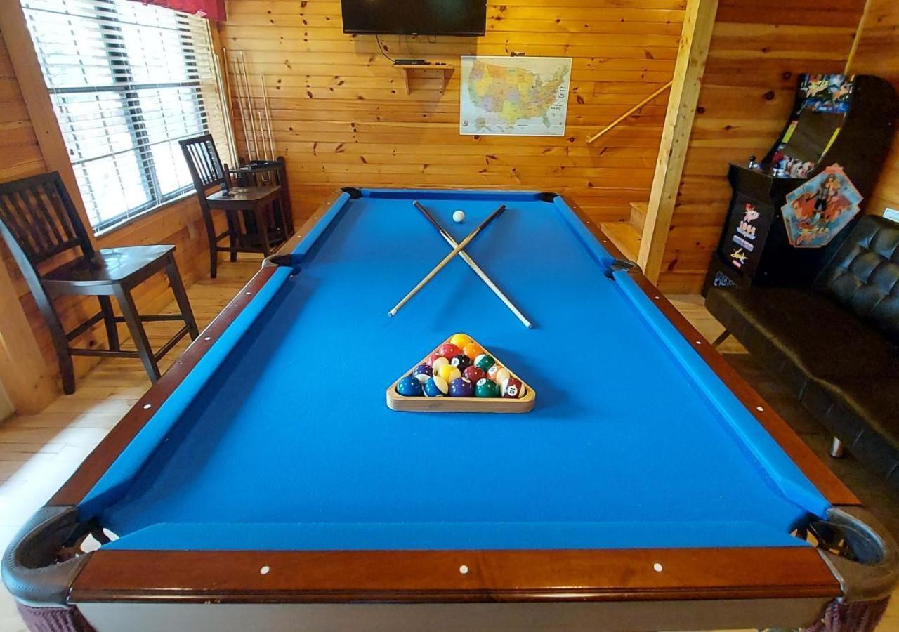 Fabulous Pet-Friendly, Family Cabin With Outdoor Kitchen, Hot Tub, Sauna, Fireplace, Theater Room, Arcade, Pool Table, And Fire Pit Within Minuties Of Dollywood Севьервилл Экстерьер фото
