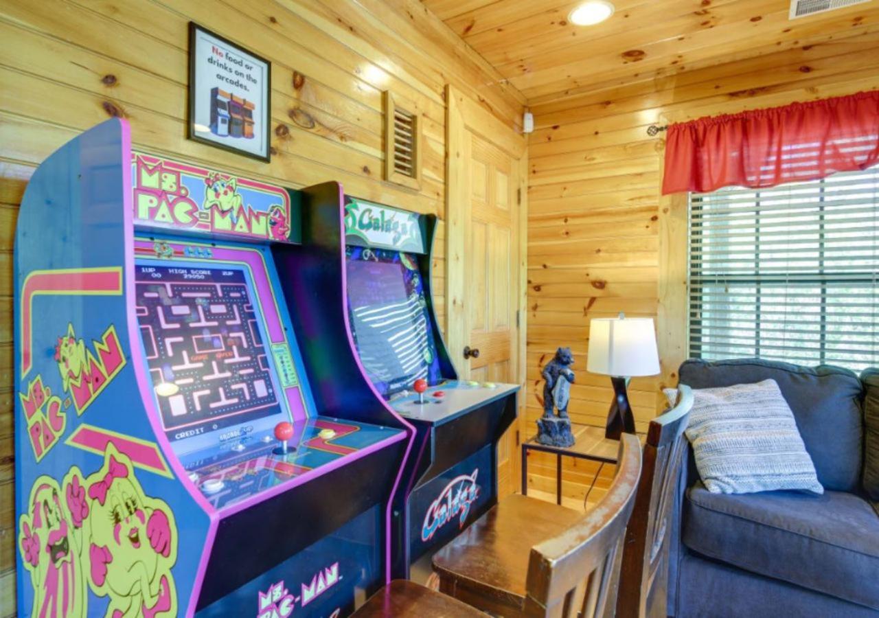 Fabulous Pet-Friendly, Family Cabin With Outdoor Kitchen, Hot Tub, Sauna, Fireplace, Theater Room, Arcade, Pool Table, And Fire Pit Within Minuties Of Dollywood Севьервилл Экстерьер фото