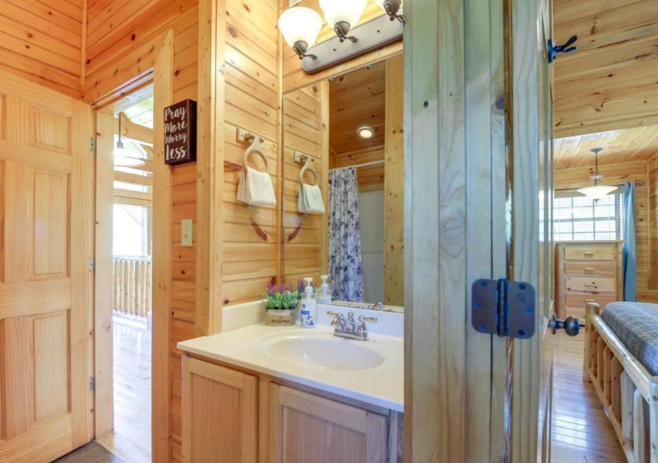 Fabulous Pet-Friendly, Family Cabin With Outdoor Kitchen, Hot Tub, Sauna, Fireplace, Theater Room, Arcade, Pool Table, And Fire Pit Within Minuties Of Dollywood Севьервилл Экстерьер фото