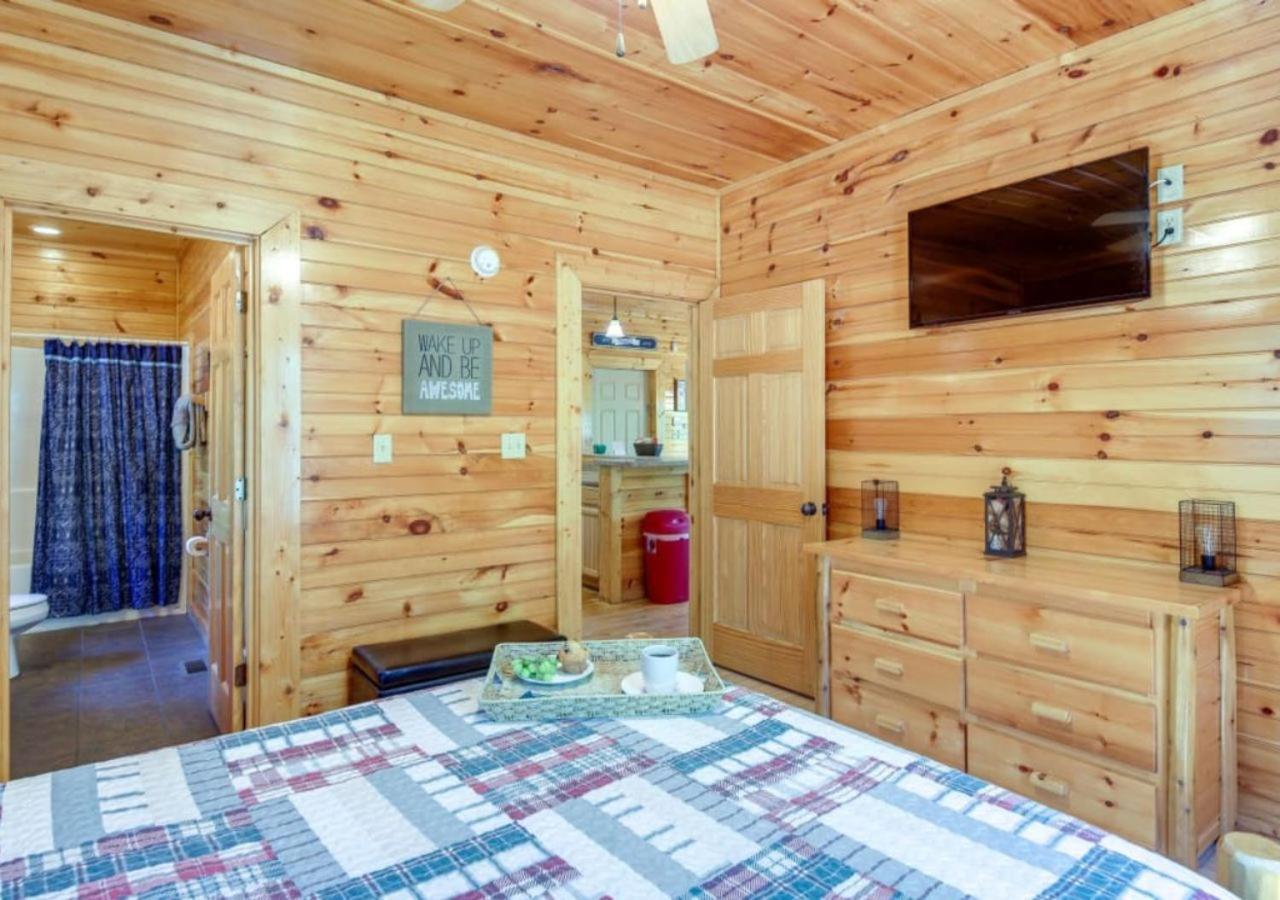 Fabulous Pet-Friendly, Family Cabin With Outdoor Kitchen, Hot Tub, Sauna, Fireplace, Theater Room, Arcade, Pool Table, And Fire Pit Within Minuties Of Dollywood Севьервилл Экстерьер фото