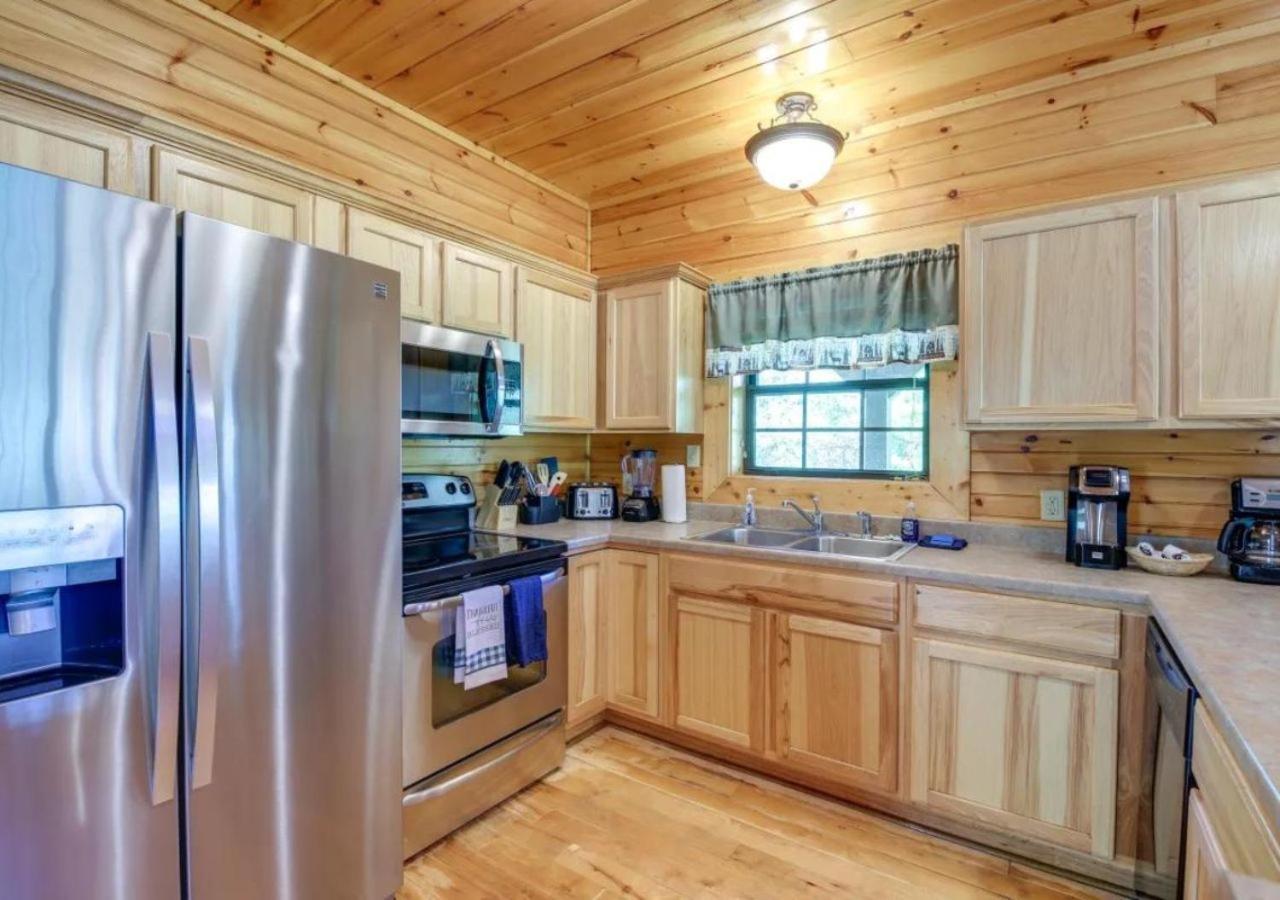 Fabulous Pet-Friendly, Family Cabin With Outdoor Kitchen, Hot Tub, Sauna, Fireplace, Theater Room, Arcade, Pool Table, And Fire Pit Within Minuties Of Dollywood Севьервилл Экстерьер фото